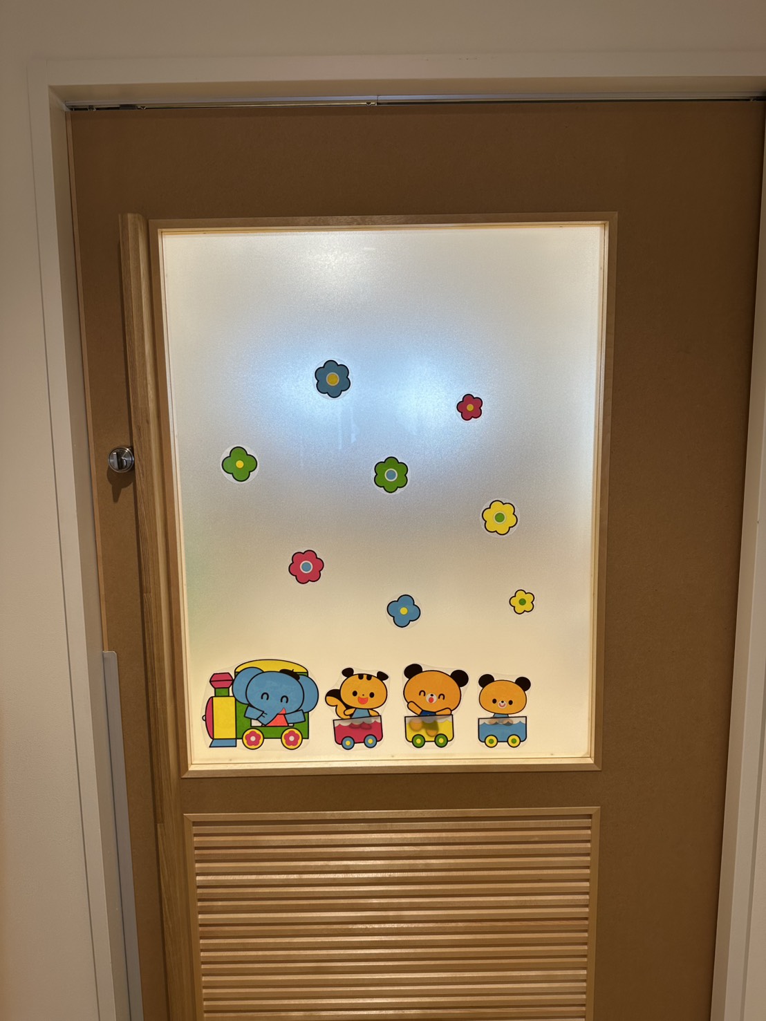 目隠しフィルムの施工実施写真