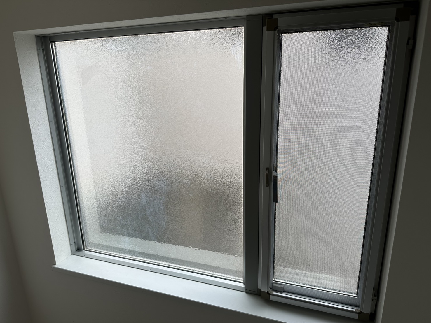 飛散防止フィルムの施工実施写真